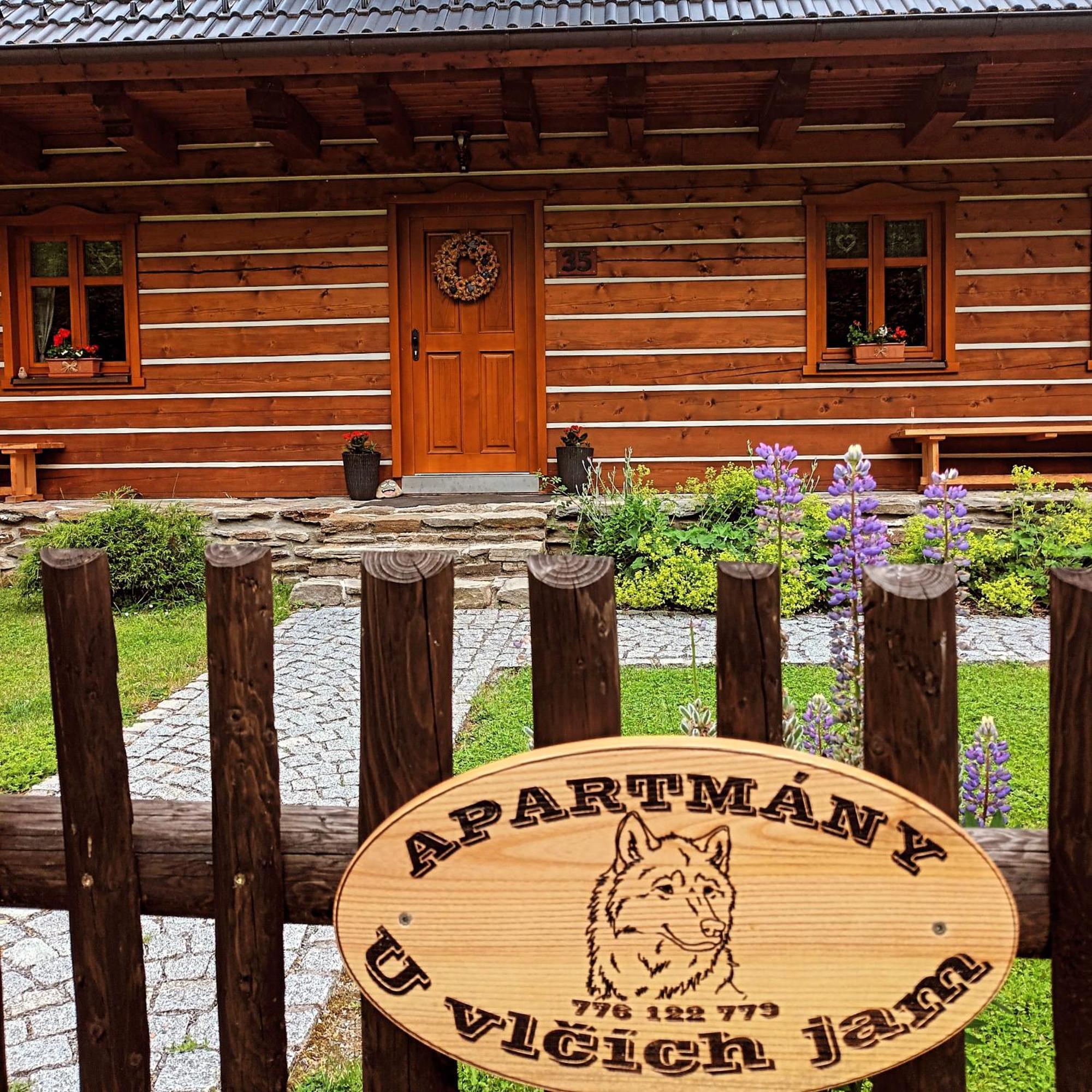 U Vlcich Jam * Petrovice u Susice
